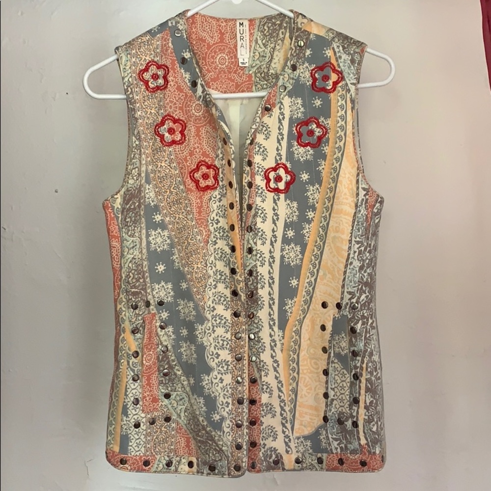 Boho Embroidered Vest - Picture 2 of 6